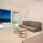 Meltemi Seaside 아파트